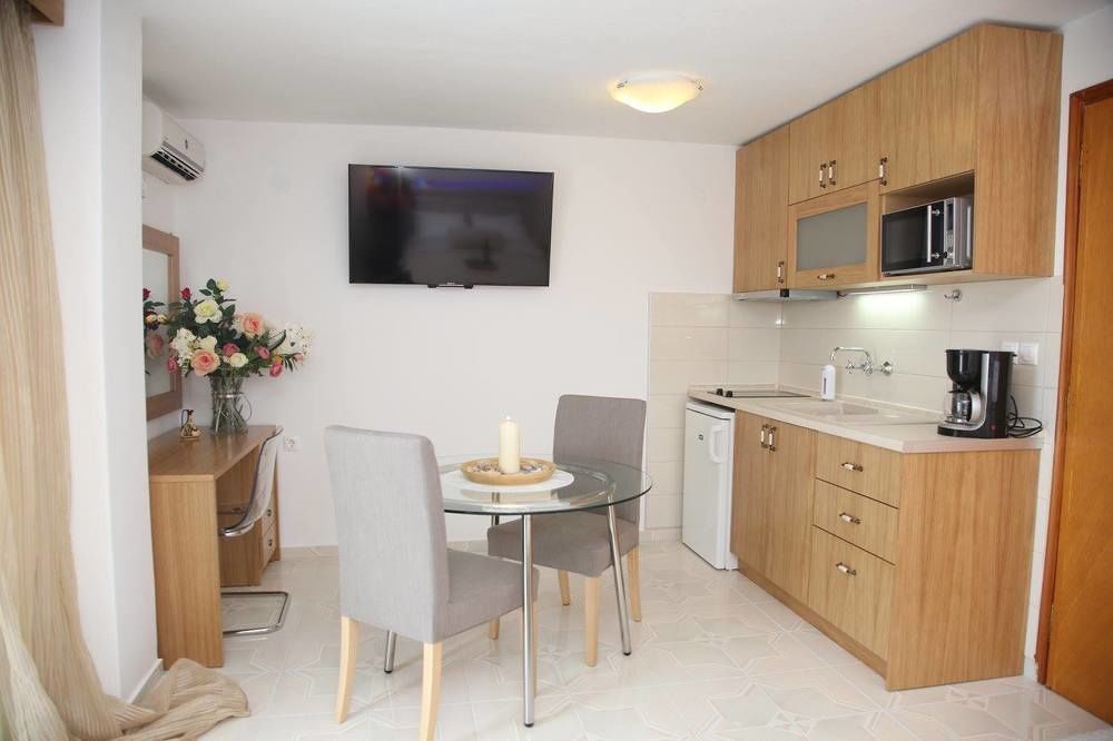חניוטי Hotel Apartment Kastoria מראה חיצוני תמונה