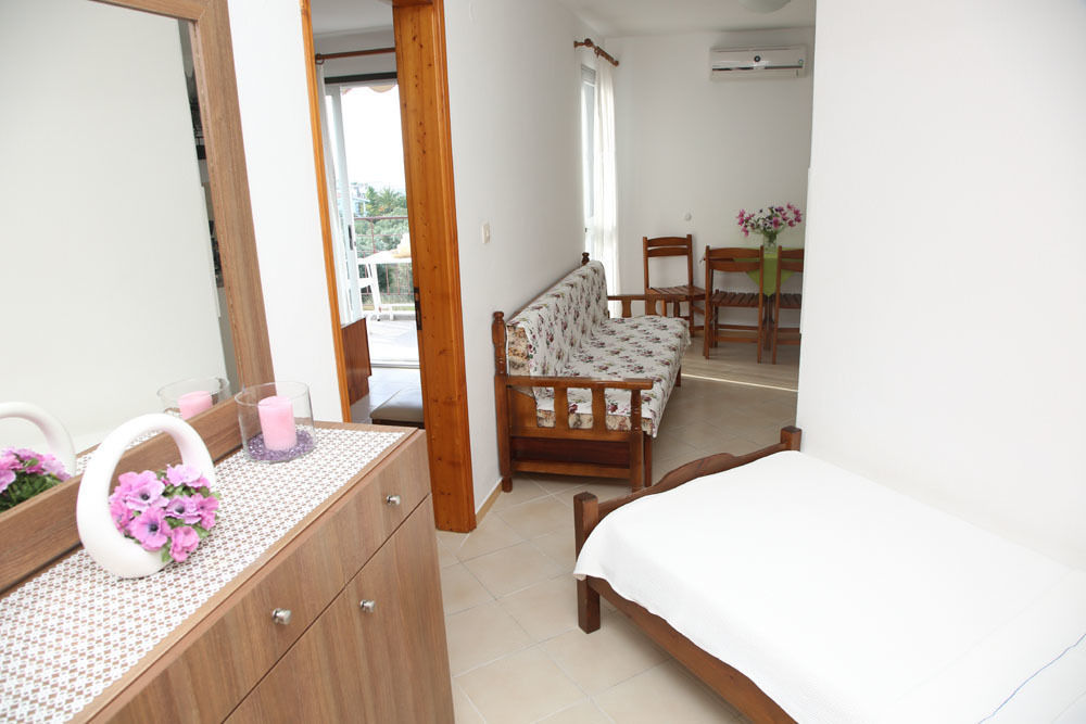 חניוטי Hotel Apartment Kastoria מראה חיצוני תמונה