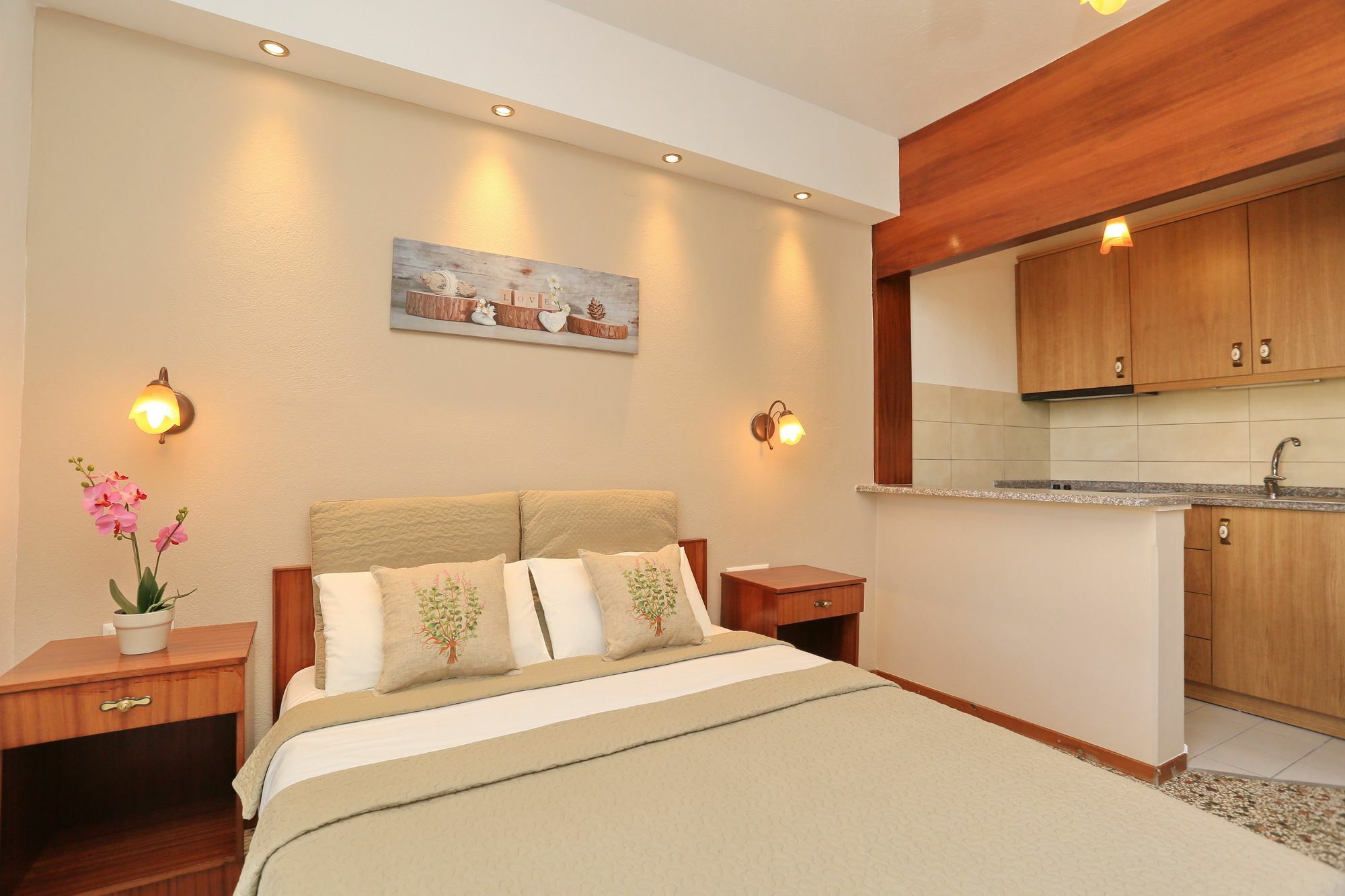 חניוטי Hotel Apartment Kastoria מראה חיצוני תמונה